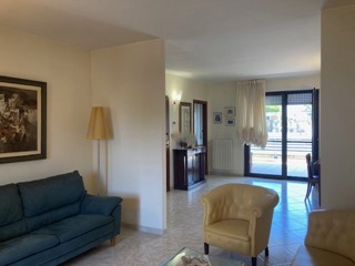 Quadrilocale in Vendita a Brindisi, 240'000€, 130 m²