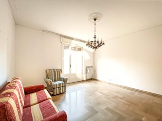 Quadrilocale in Vendita a Jesi, zona ZONA 4A, 179'500€, 123 m², con Box