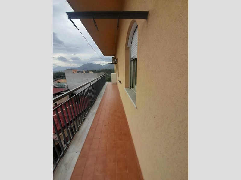 Appartamento in Vendita a Bagheria, zona AUTOSTRDA, 145'000€, 150 m²