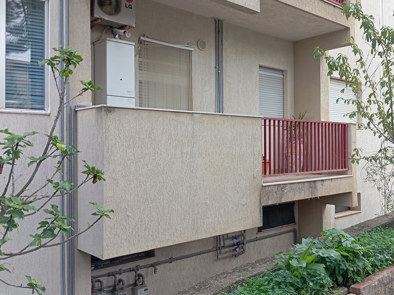 Appartamento in Vendita a Partinico, zona Villaggio luna, 95'000€, 130 m², con Box