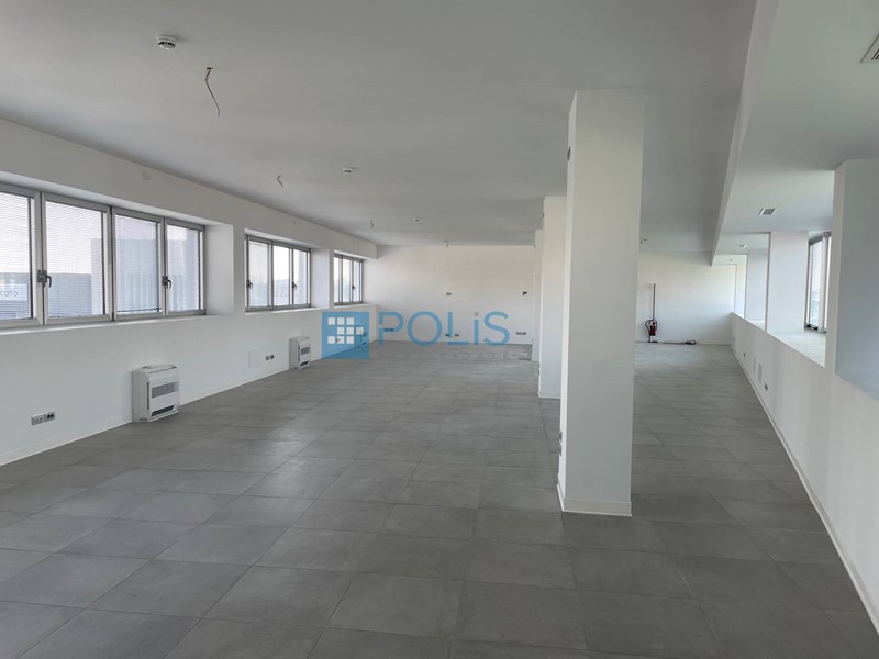 Ufficio in Affitto a Padova, zona ZONA INDUSTRIALE-EST, 3'500€, 250 m²