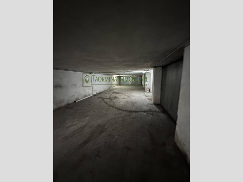 Box in Vendita a Gaggi, zona Gaggi, 12'000€, 15 m²