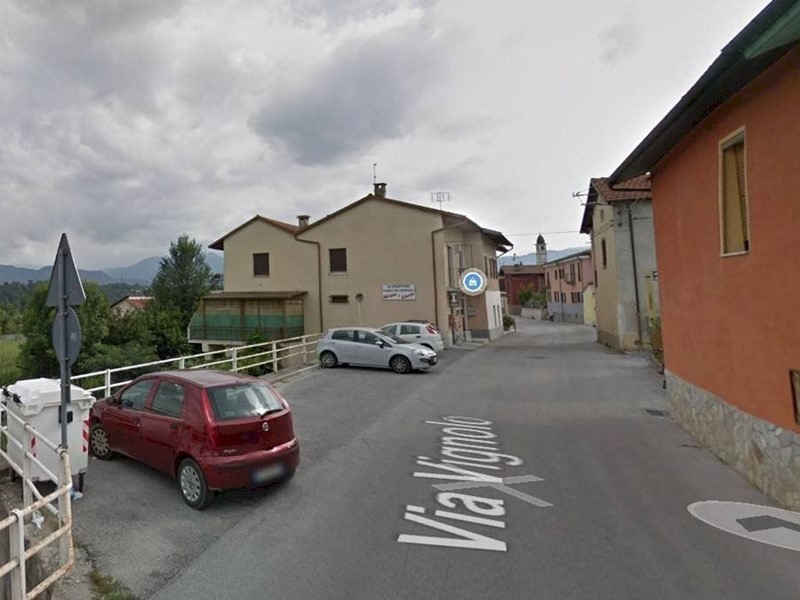 Attività commerciale in Affitto a Cervasca, zona Santa Croce, 450€, 80 m²