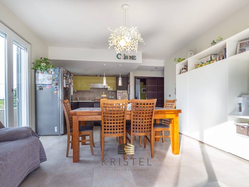 Appartamento in Vendita a Pescara, zona Zona Colli, 239'000€, 202 m²