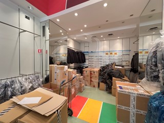 Immobile commerciale in Affitto a Bologna, zona Centro Storico, 1'980€, 77 m²