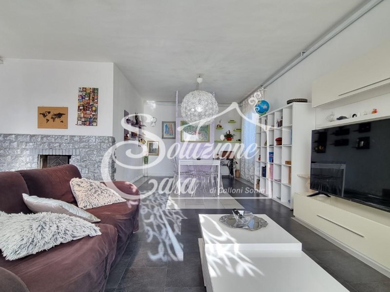 Villa in Vendita a Collesalvetti, zona Colognole, 580'000&euro;, 232 m², arredato