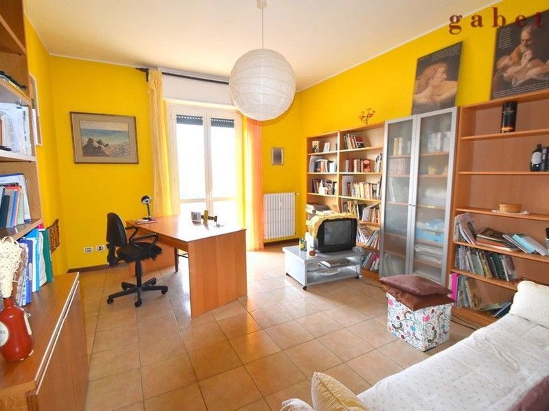 Bilocale in Vendita a Magenta, 95'000€, 75 m²