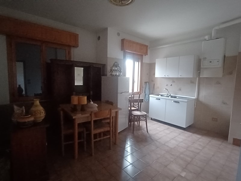 Casa Indipendente in Vendita a Sassofeltrio, 110'000&euro;, 350 m², con Box