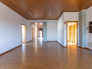 Capannone in Affitto a Empoli, 2'500&euro;, 500 m²