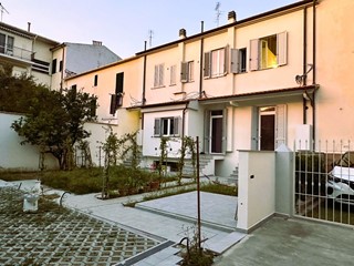 Casa Indipendente in Vendita a Rosignano Marittimo, zona Rosignano Solvay, 295'000€, 85 m²