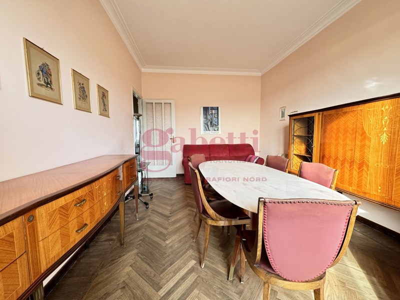 Quadrilocale in Vendita a Torino, 220'000€, 110 m²