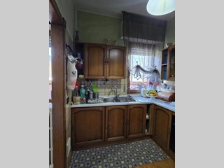 Appartamento in Vendita a Capolona, 260'000€, 244 m²