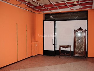Capannone in Affitto a Settimo Torinese, zona Centrale, 400€, 40 m²