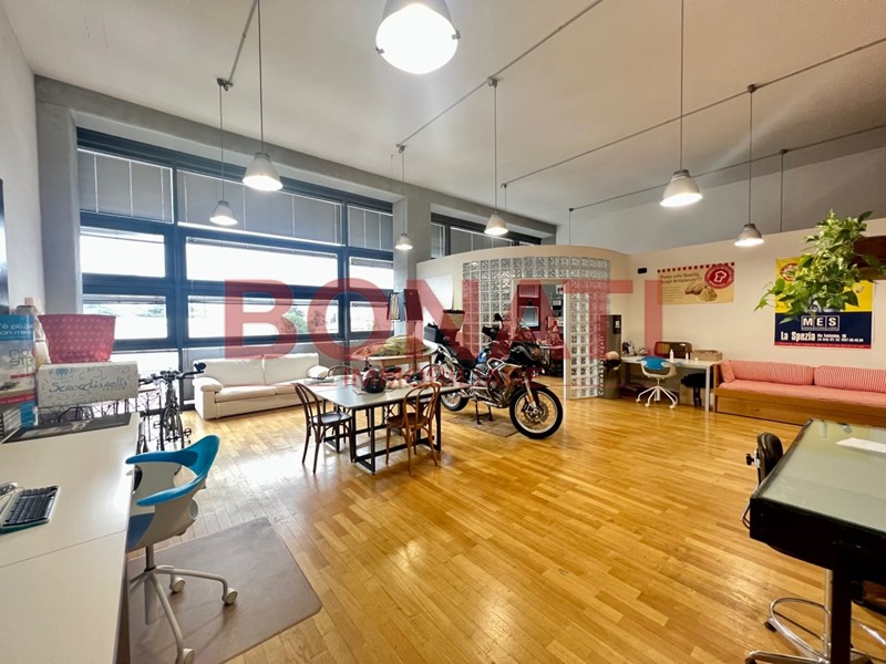 Ufficio in Vendita a La Spezia, zona Periferia Est, 210'000€, 130 m²