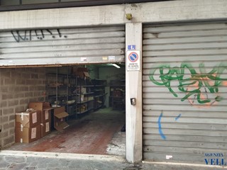 Magazzino in Affitto a Carpi, 350€, 40 m²