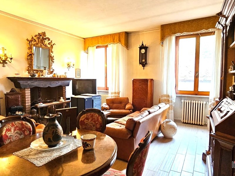 Appartamento in Vendita a San Gimignano, 500'000€, 180 m²