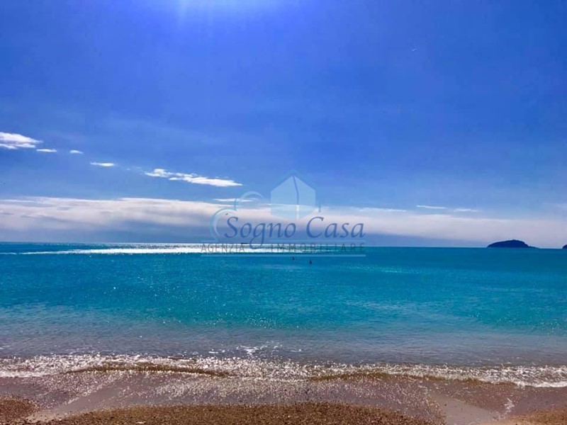 Bilocale in Vendita a Lerici, 248'000&euro;, 60 m², arredato, con Box