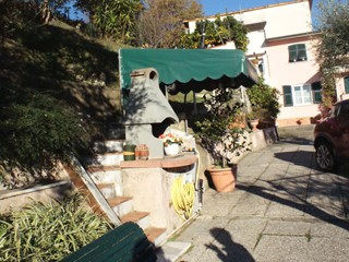 Casa Indipendente in Vendita a Luni, 280'000€, 130 m²