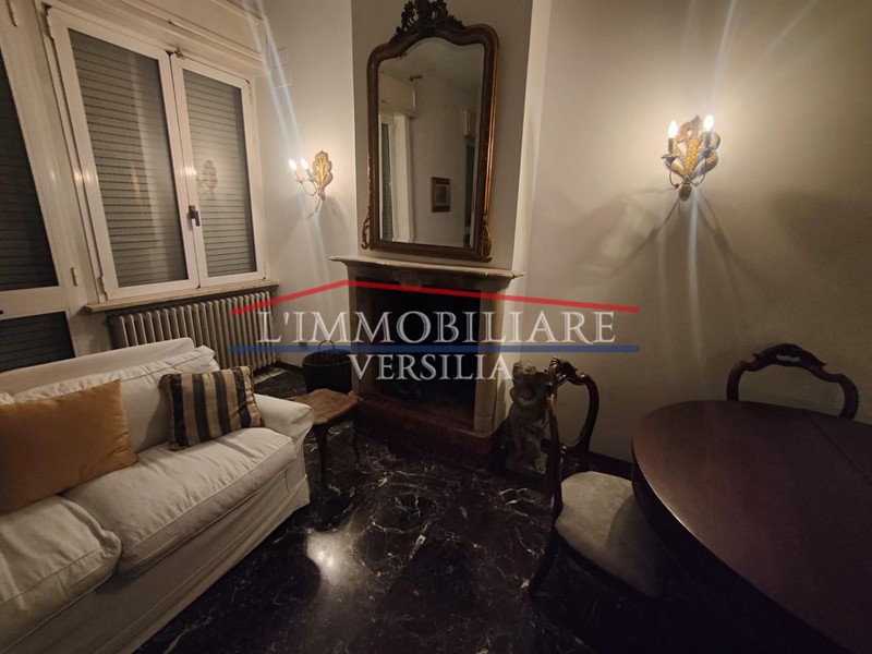 Appartamento in Vendita a Massa, 270'000€, 220 m², arredato