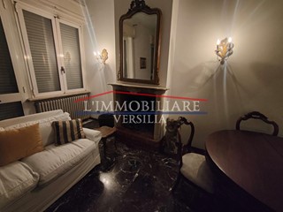 Appartamento in Vendita a Massa, 270'000€, 220 m², arredato