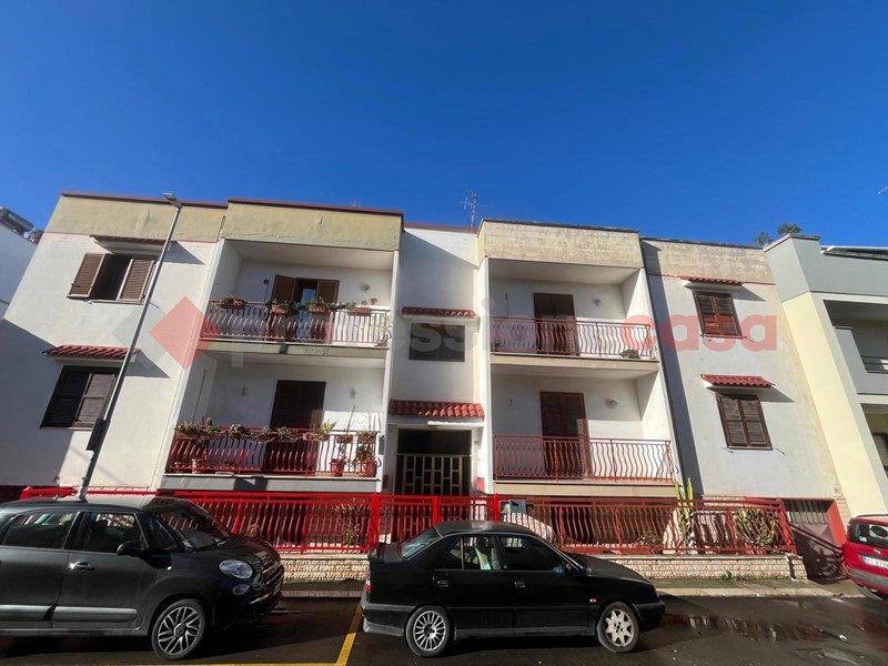 Quadrilocale in Vendita a Adelfia, 100'000€, 115 m²