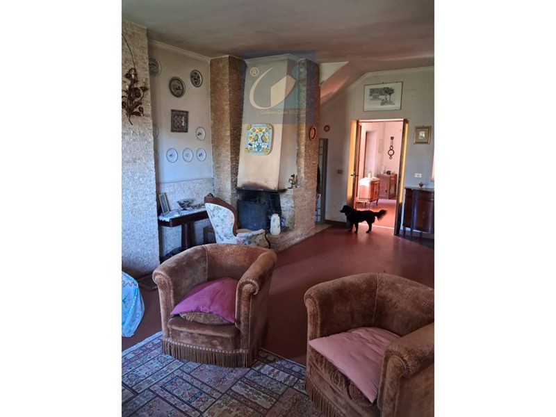 Casa Indipendente in Vendita a Mentana, 350'000€, 460 m²