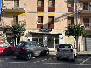 Negozio in Vendita a Milazzo, 90'000€, 45 m²