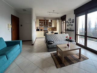 Quadrilocale in Vendita a Reggio Emilia, zona San Prospero, 240'000€, 88 m², arredato, con Box