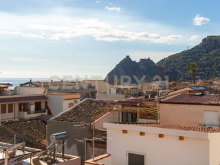 Appartamento in Vendita a Sant'Alessio Siculo, 249'000€, 140 m²