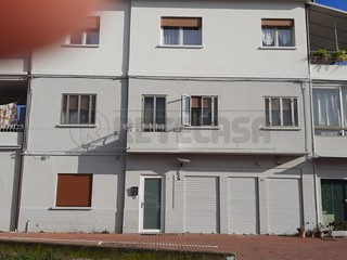 Casa Indipendente in Vendita a Vicenza, 350'000€, 320 m²