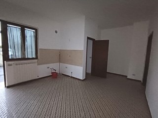 Appartamento in Vendita a Capannori, zona capannori, 77'000€, 50 m²