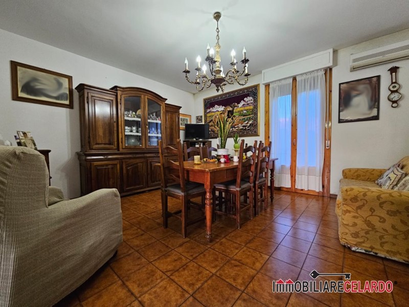 Appartamento in Vendita a Casole d'Elsa, 200'000€, 115 m²