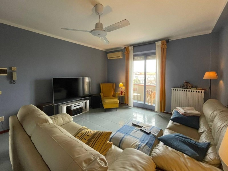 Appartamento in Vendita a Viareggio, 200'000€, 110 m²