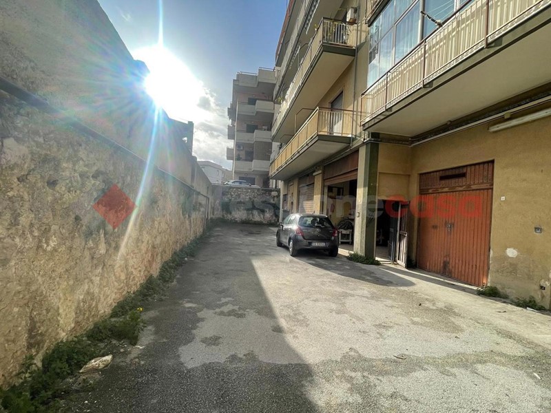 Box in Vendita a Siracusa, 84'000&euro;, 141 m²