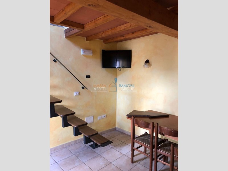 Trilocale in Vendita a Massa, zona Casette, 102'000€, 70 m², arredato