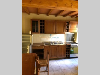 Trilocale in Vendita a Massa, zona Casette, 102'000€, 70 m², arredato