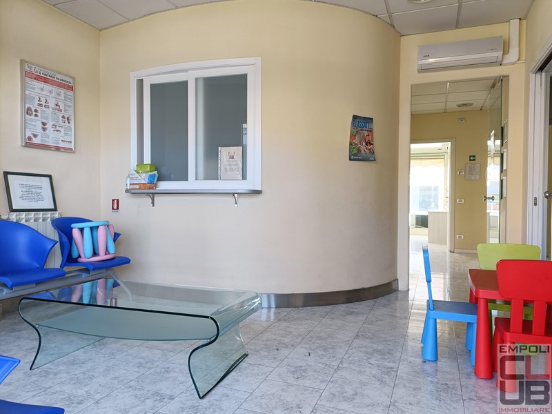Ufficio in Vendita a Empoli, 260'000€, 150 m²