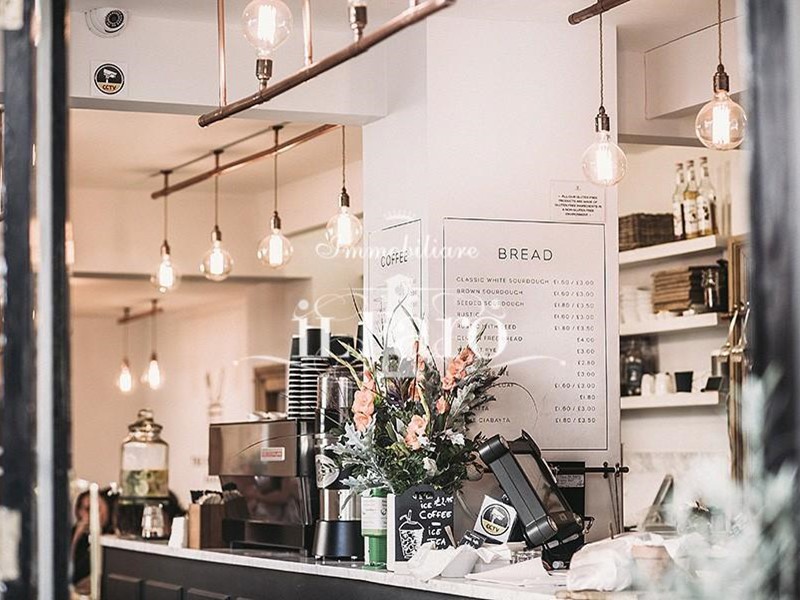 Attività commerciale in Vendita a Campi Bisenzio, zona San Piero a Ponti, 55'000€, 110 m²