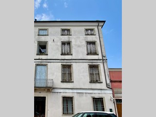 Appartamento in Vendita a Noventa Vicentina, 160'000€, 570 m²