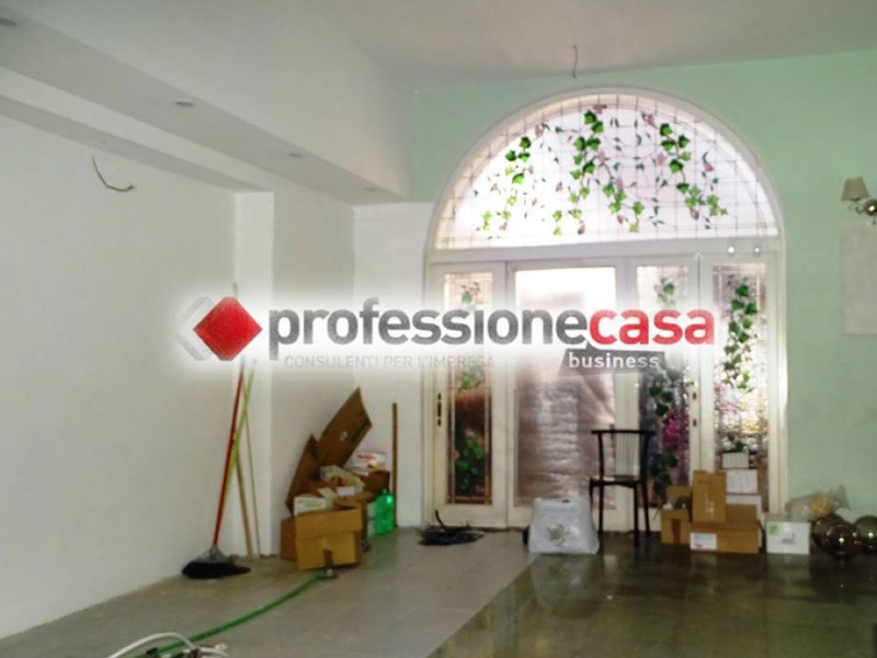 Negozio in Affitto a Livorno, 1'400€, 70 m²