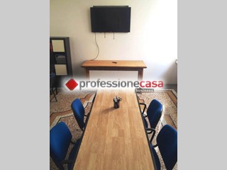 Negozio in Affitto a Livorno, 800€, 90 m²