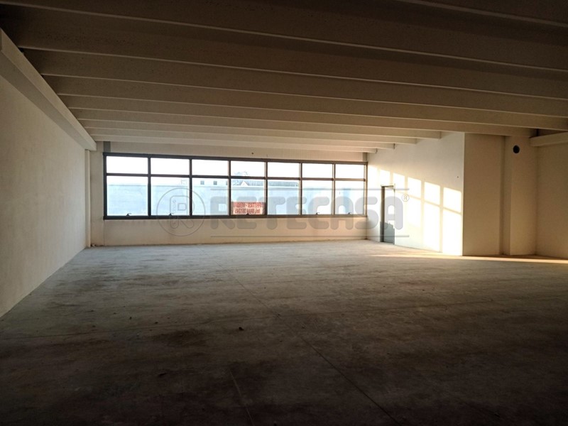 Laboratorio in Vendita a Dueville, zona POVOLARO, 155'000€, 250 m²