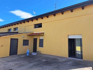 Appartamento in Vendita a Santa Maria Imbaro, 80'000€, 127 m²