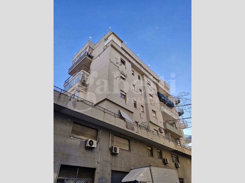 Bilocale in Vendita a Palermo, 75'000&euro;, 50 m²