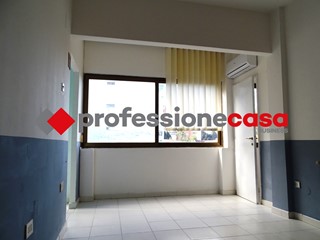 Ufficio in Affitto a Livorno, 650€, 55 m²