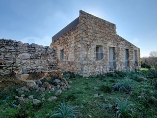 Casale in Vendita a Ugento, 390'000€, 300 m²