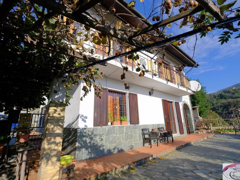 Casa Indipendente in Vendita a Stella, 420'000€, 221 m²