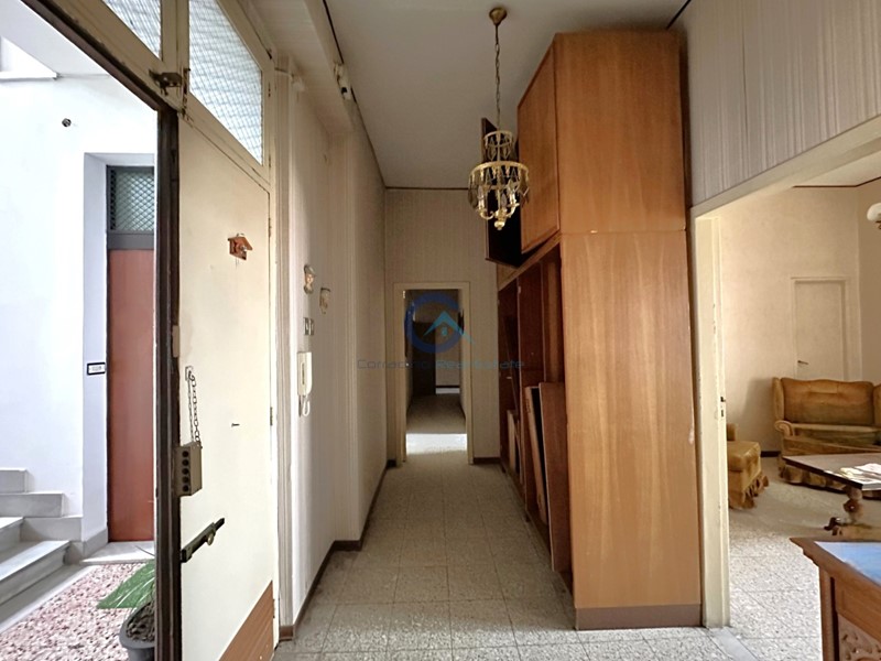 Quadrilocale in Vendita a Catanzaro, zona Catanzaro Centro, 89'000€, 125 m²