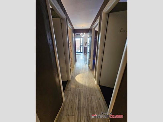 Attività commerciale in Vendita a Colle di Val D'Elsa, 100'000&euro;, 90 m²