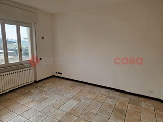 Trilocale in Vendita a Busto Garolfo, 155'000€, 100 m²